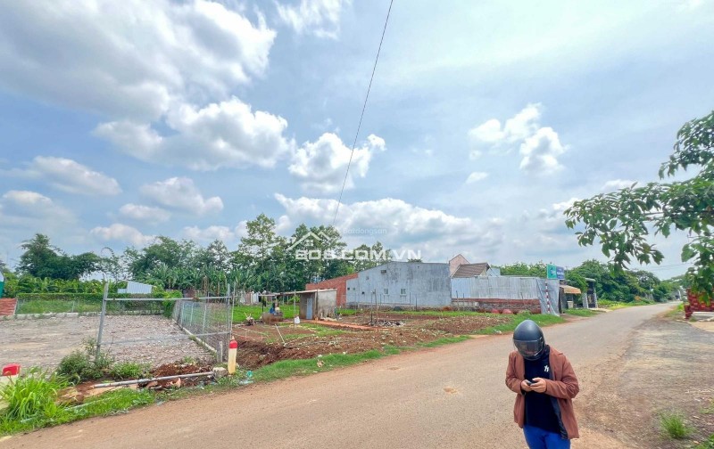 Cần bán gấp lô đất mặt tiền đường ĐT 821, xã Lộc Giang, huyện Đức Hòa, tỉnh Long An